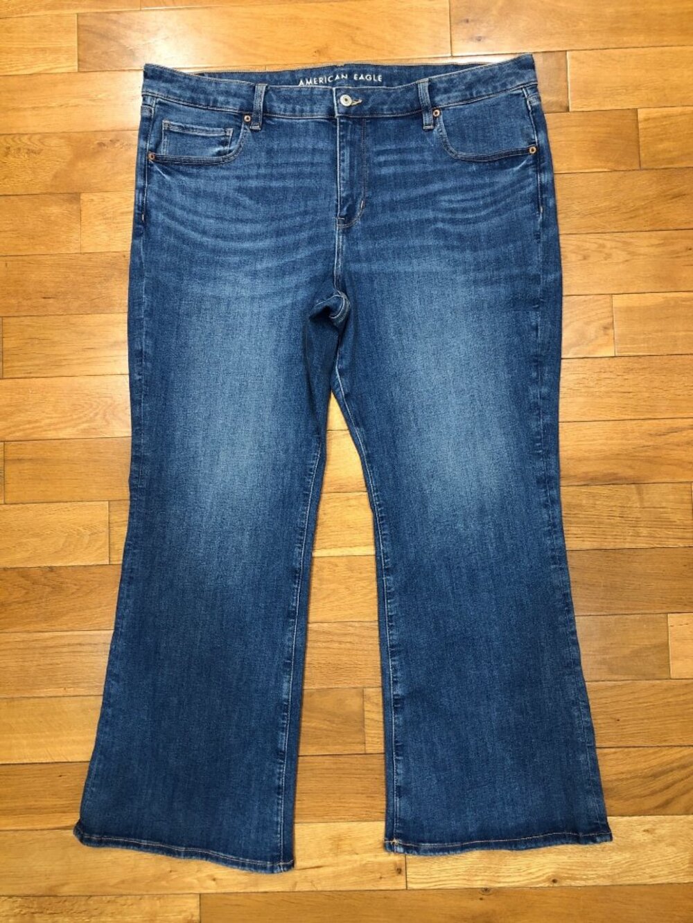 American Eagle Outfitters Next Level Stretch Kick Boot Blue Jeans Sz 20S Comfort